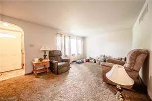 117 Smucker St, Orrville, OH 44667 - Photo 9