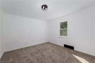 11829 Marlboro Ave NE, Alliance, OH 44601 - Photo 15