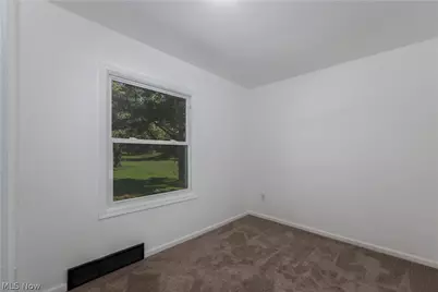 11829 Marlboro Avenue NE, Alliance, OH 44601 - Photo 21