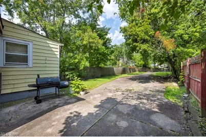 12109 Holborn Avenue, Loveland, OH 44105 - Photo 37