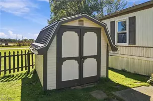 23 Oakwood St, Beloit, OH 44609 - Photo 19