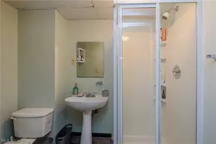 1949 Auten Dr, Akron, OH 44320 - Photo 25