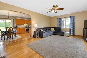3864 State Rd S, Ashtabula, OH 44004 - Photo 11