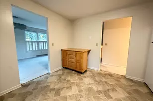 430 Hazelwood Dr SW, New Philadelphia, OH 44663 - Photo 15