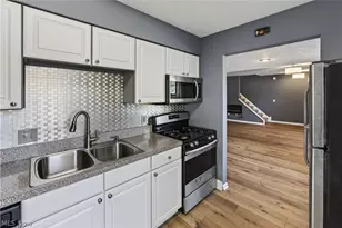 7373 Forsythia Ln, Northfield, OH 44067 - Photo 11