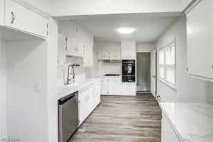 2015 Baxterly Ave, Oakwood, OH 44107 - Photo 23