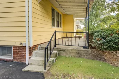 2015 Baxterly Avenue, Oakwood, OH 44107 - Photo 3