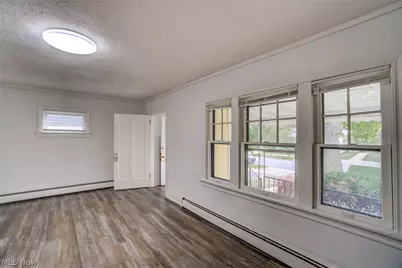 2015 Baxterly Avenue, Oakwood, OH 44107 - Photo 13