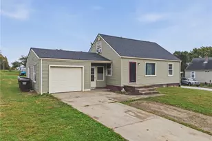 209 43rd St SW, Canton, OH 44706 - Photo 3