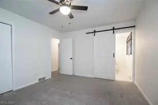634 N Hawkins Ave, Akron, OH 44313 - Photo 17