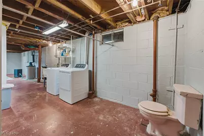 1745 Orchard Drive, Akron, OH 44333 - Photo 39