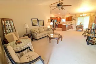 719 Oak Tree Ln, Belpre, OH 45714 - Photo 7