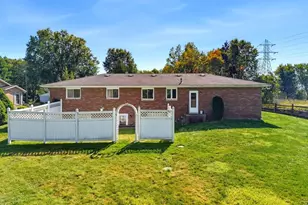 3677 Johnson Rd, Norton, OH 44203 - Photo 5