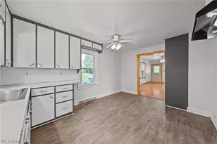 11989 Moffit Rd SW, Massillon, OH 44647 - Photo 13