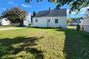 571 E Lake Ave, Barberton, OH 44203 - Photo 5