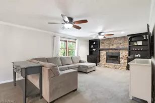 10900 Stafford Rd, Chagrin Falls, OH 44023 - Photo 17