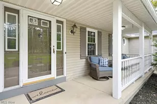 10900 Stafford Rd, Chagrin Falls, OH 44023 - Photo 7