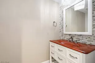 10900 Stafford Rd, Chagrin Falls, OH 44023 - Photo 25
