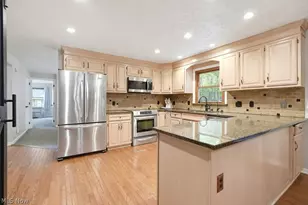 10900 Stafford Rd, Chagrin Falls, OH 44023 - Photo 11