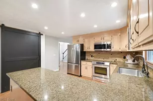 10900 Stafford Rd, Chagrin Falls, OH 44023 - Photo 17