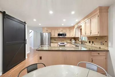 10900 Stafford Road, Chagrin Falls, OH 44023 - Photo 13