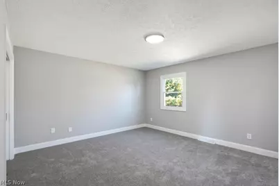3246 E Waterloo Road, Akron, OH 44312 - Photo 25