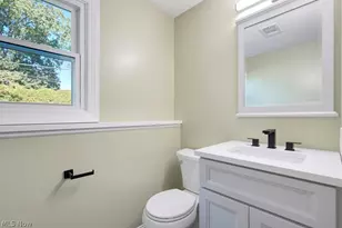 3246 E Waterloo Rd, Akron, OH 44312 - Photo 33