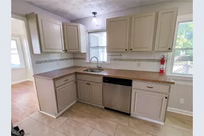3659 Fenley Road, Loveland, OH 44121 - Photo 7