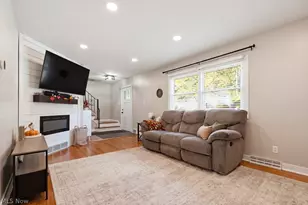 229 Pinehurst Rd, Munroe Falls, OH 44262 - Photo 9