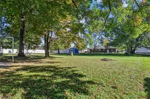 1817 Basil Ave, Youngstown, OH 44514 - Photo 37