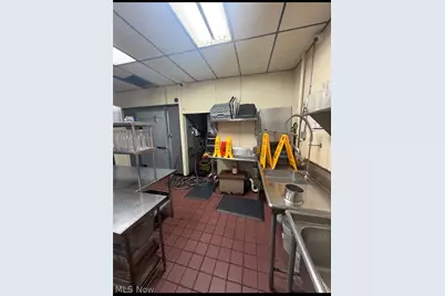 5517 Memphis, Loveland, OH 44144 - Photo 5