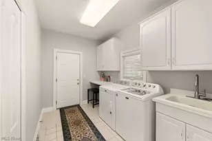 8496 Countryview Dr, Grandview Heights, OH 44147 - Photo 19