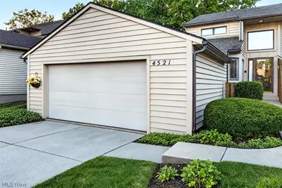 4521 Oakhill Boulevard, Lorain, OH 44053 - Photo 1