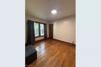 18309 Edgerton Road, Loveland, OH 44119 - Photo 9