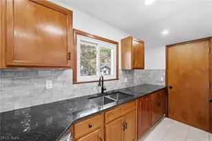1908 Valley Rd, Cuyahoga Falls, OH 44223 - Photo 11