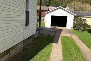 318 4th St, Lowell, OH 45744 - Photo 3