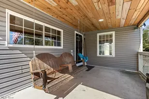 213 Bennett Dr, Weirton, WV 26062 - Photo 3