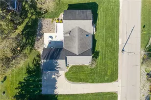 720 Miller Ave SW, Sugarcreek, OH 44681 - Photo 5