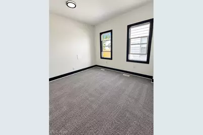600 E Buchtel Avenue, Akron, OH 44304 - Photo 17