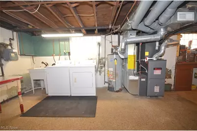 2481 4th Street, Cuyahoga Falls, OH 44221 - Photo 37