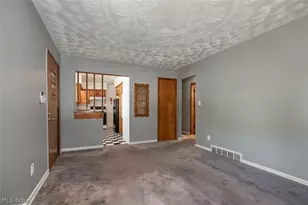 1164 Wyley Ave, Akron, OH 44306 - Photo 5