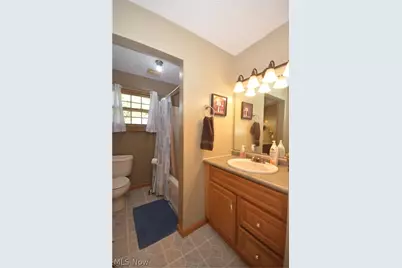 3805 Lake Vista Road, Akron, OH 44319 - Photo 33