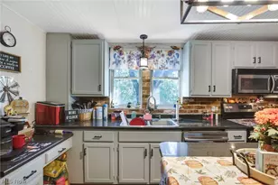 7370 Pinecrest Dr, Zanesville, OH 43701 - Photo 9