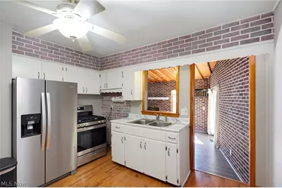 796 Indian Trail, Akron, OH 44314 - Photo 5