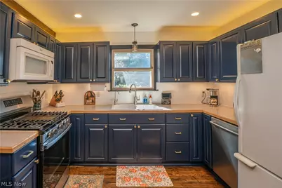 5522 Grove Street, Louisville, OH 44641 - Photo 17