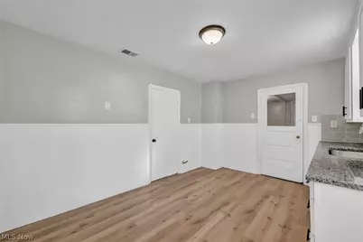 3271 W 50th Street, Loveland, OH 44102 - Photo 9