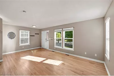 2472 W 5th Street, Loveland, OH 44113 - Photo 5