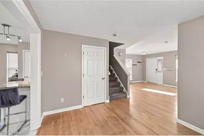 2472 W 5th Street, Loveland, OH 44113 - Photo 7