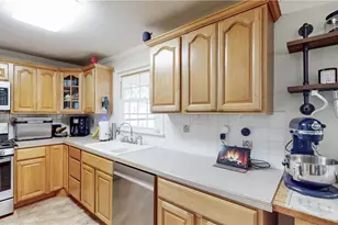 1661 Rexdale Ave, Cuyahoga Falls, OH 44221 - Photo 5