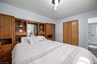 837 E Dartmoor Avenue, Green Hills, OH 44131 - Photo 11